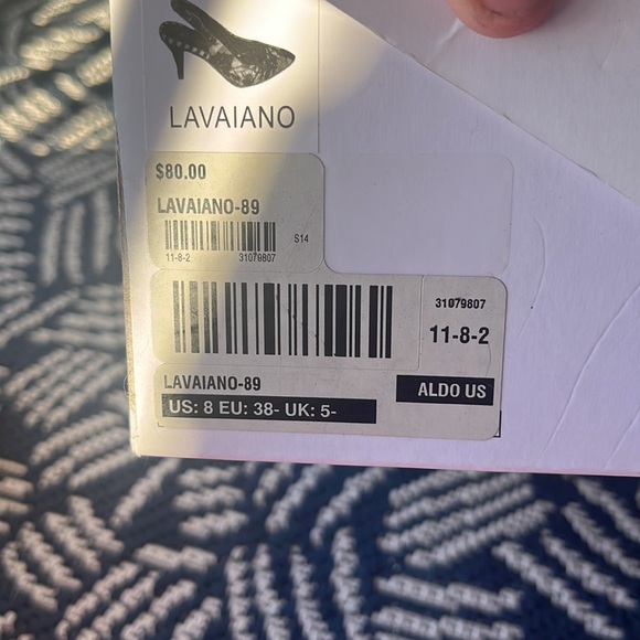 Never work floral heels - Picture 5 of 5